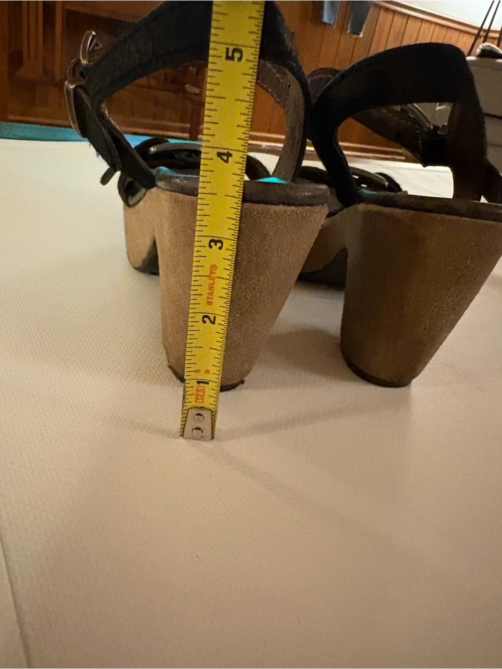 Black leather sz 7 Platform Sandals with Buckle Accent